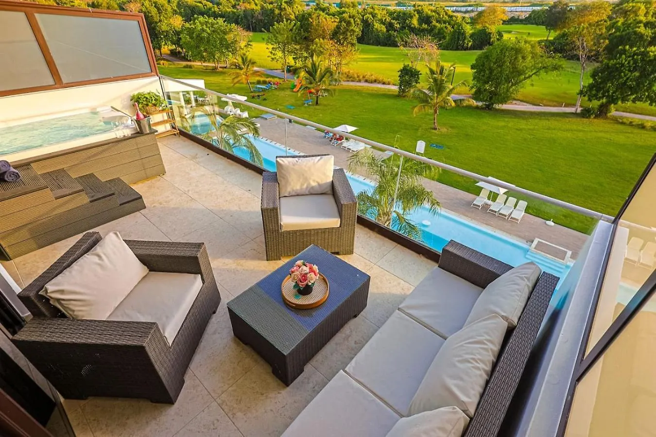 Cozy Hideaway Apt, Jacuzzi Punta Cana Apartment